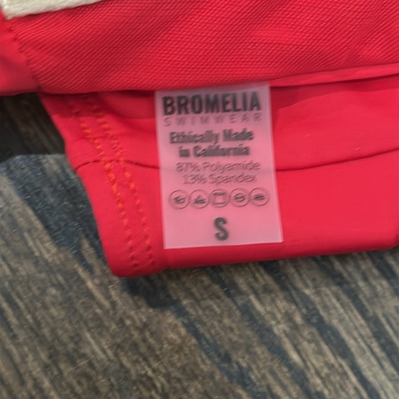 BROMELIA GUARUJÁ UNDERWIRE ONE-PIECE - Picture 7 of 8